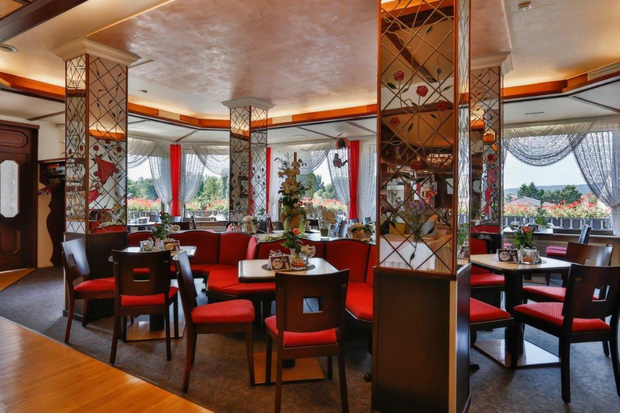 Themen Hotel Terrassen Cafe บาดมุนดาร์อัมไดส์เทอร์ ภายนอก รูปภาพ