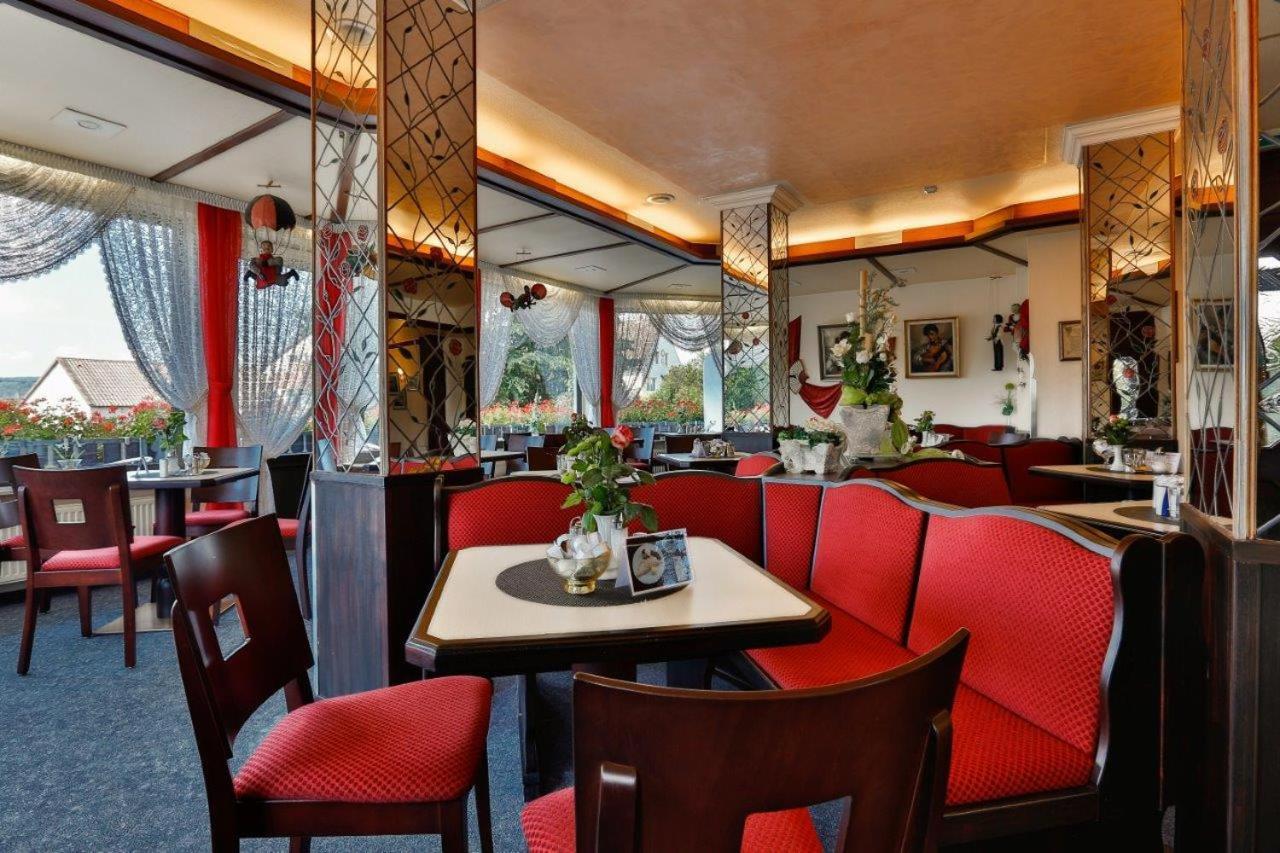 Themen Hotel Terrassen Cafe บาดมุนดาร์อัมไดส์เทอร์ ภายนอก รูปภาพ